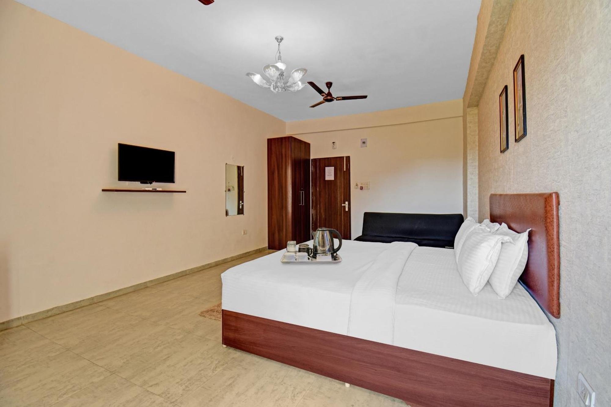 Townhouse Classio Suites Shirdi Εξωτερικό φωτογραφία